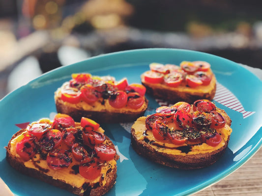 Gesunde Hummus Bruschetta